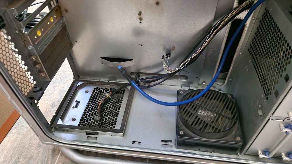 Продам корпус для ПК Cooler Master Cosmos 1000