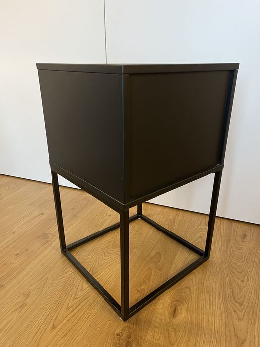 Stolik nocny VIKHAMMER