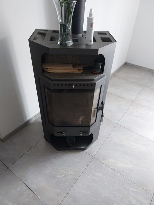 Kominek wolno stojący 9kw