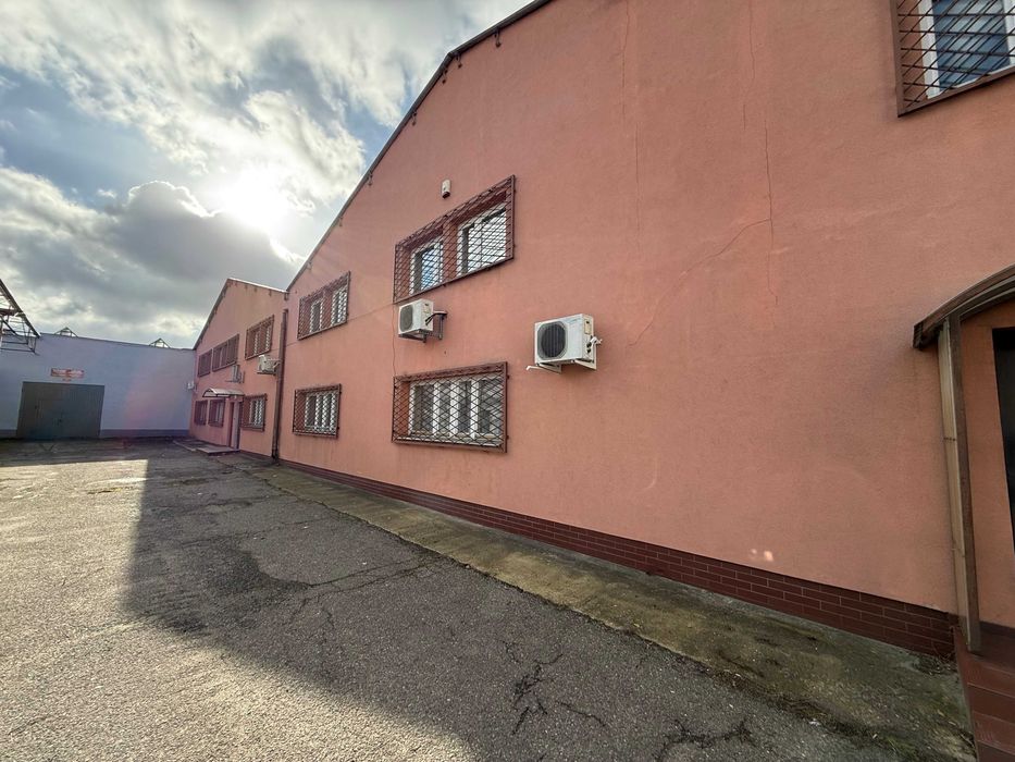 Magazyn i biura do wynajęcia, Tarczyn, duży plac, 17zł/m2