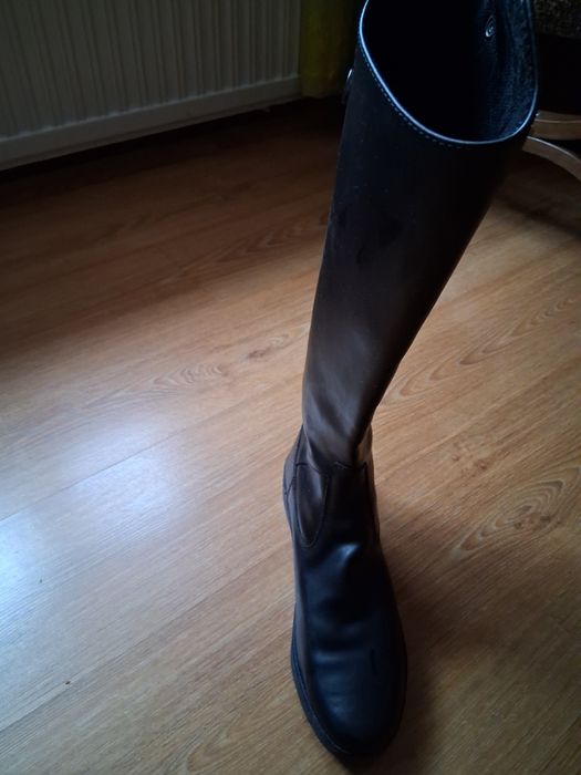 Wysokie buty do jazdy konnej