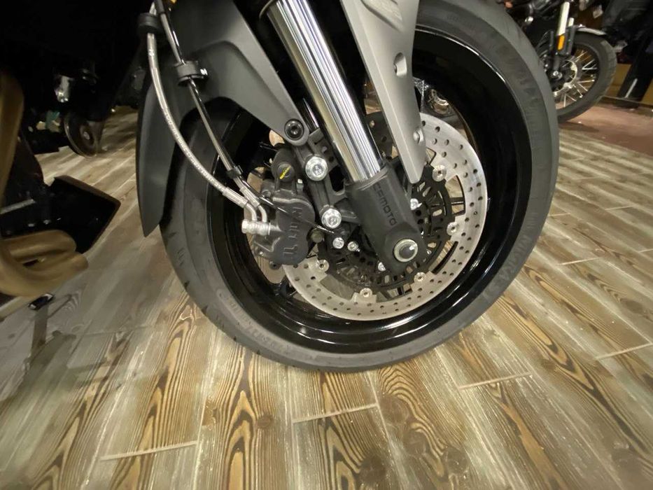 Мотоцикл CFMOTO 700MT