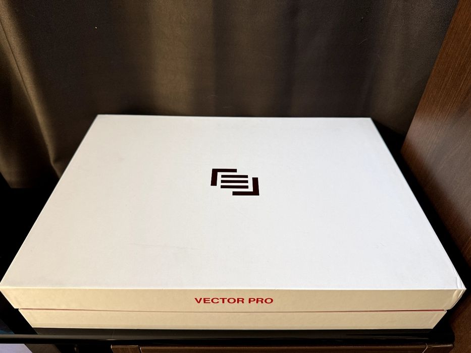 Продам ноутбук Maingear Vector Pro 17,3/ RTX3080 16Gb