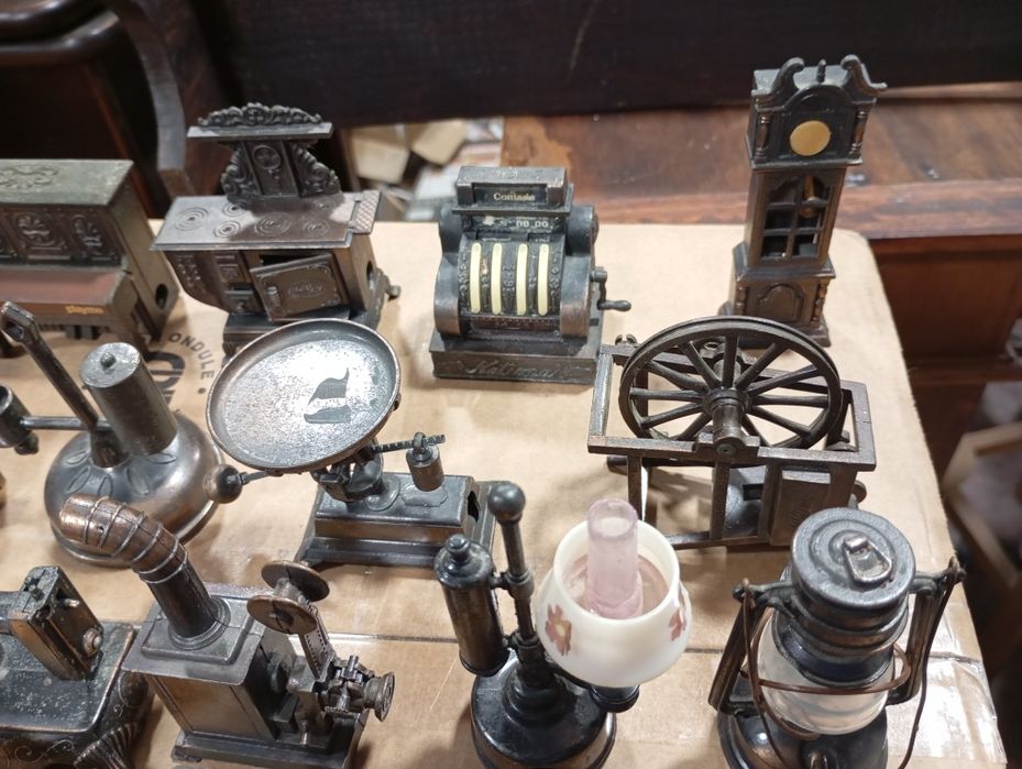 Miniaturas apara afia lápis em bronze antigas