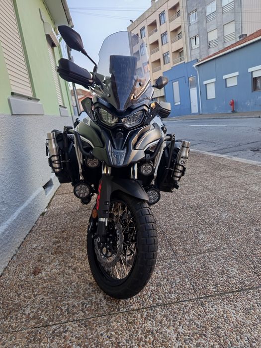 Benelli trk 702 x