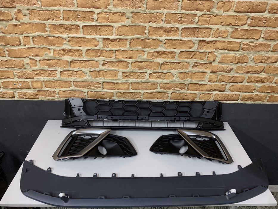 Audi A4 B9 Підрешітник Кронштейн Кріплення Решітки Радіатора