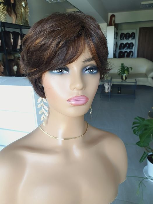 Krótka peruka z włosów naturalnych ludzkich w 100% Ela brąz refleksy