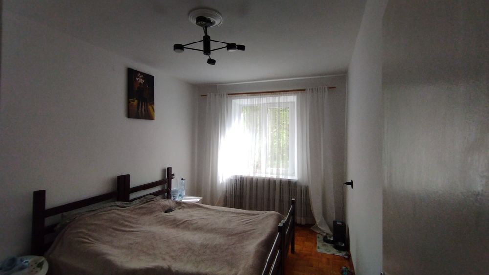 Продається 2 кімнатна квартира Коновальця