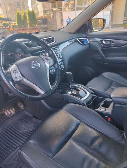 Офіційний дизельний Nissan X-Trail Rogue