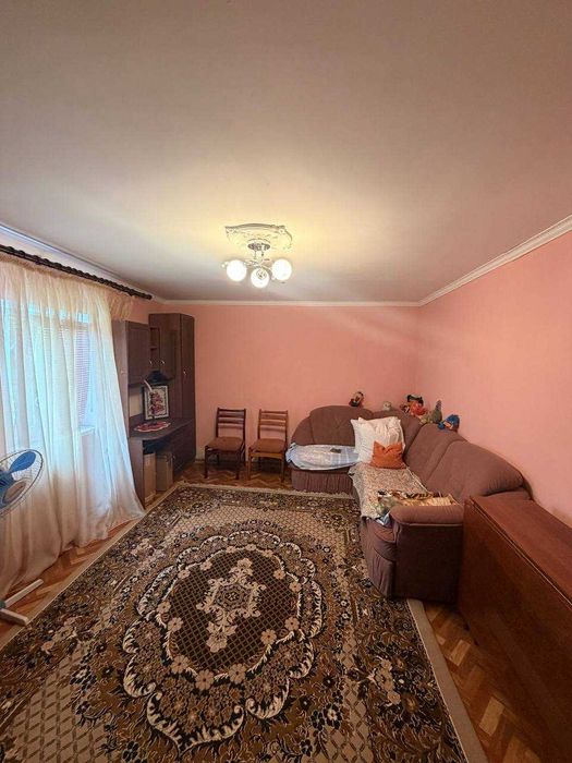 44901 ЗЕМЛЯ, ГАЗ, ВОДА І СВІТЛО, 4 КІМНАТИ - доглянутий будинок у Гречанах, вул. Болохівська є міська прописка