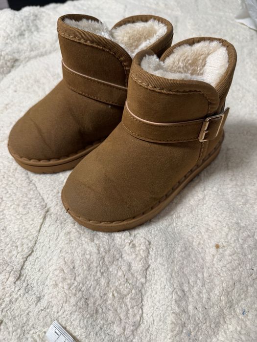 Угі уги зимові чоботи