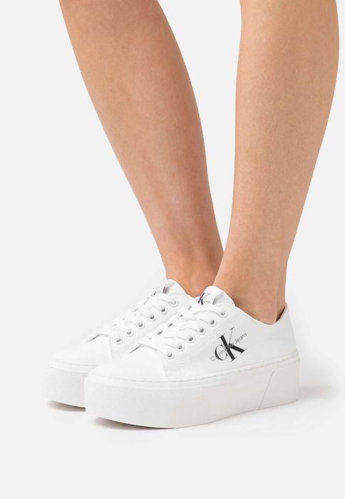Calvin Klein Jeans Sneakersy niskie białe