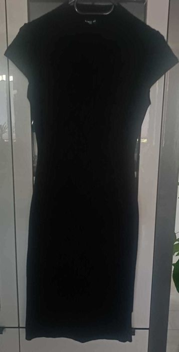 Sprzedam nową sukienkę Marciano by Guess