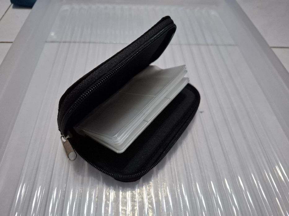 Novo. Porta cartoes  de memória