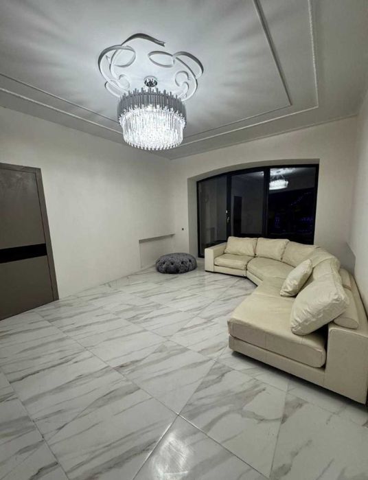 Продам элитный дом в Совиньоне с дизайнерским ремонтом