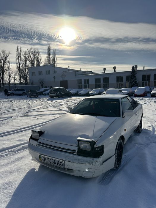 Toyot Celica   купе на повному ходу