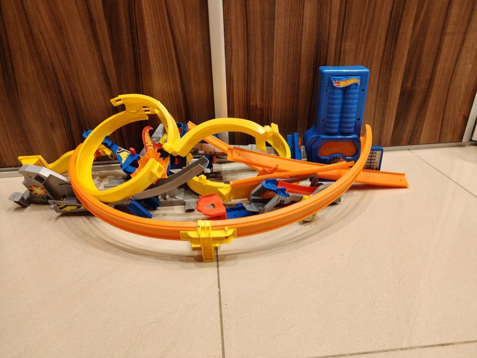 Hot wheels tor ścianowiec niekompletny