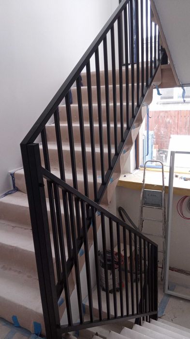 Balustrada zewnętrzna wewnętrzna klasyczna balkon taras schody