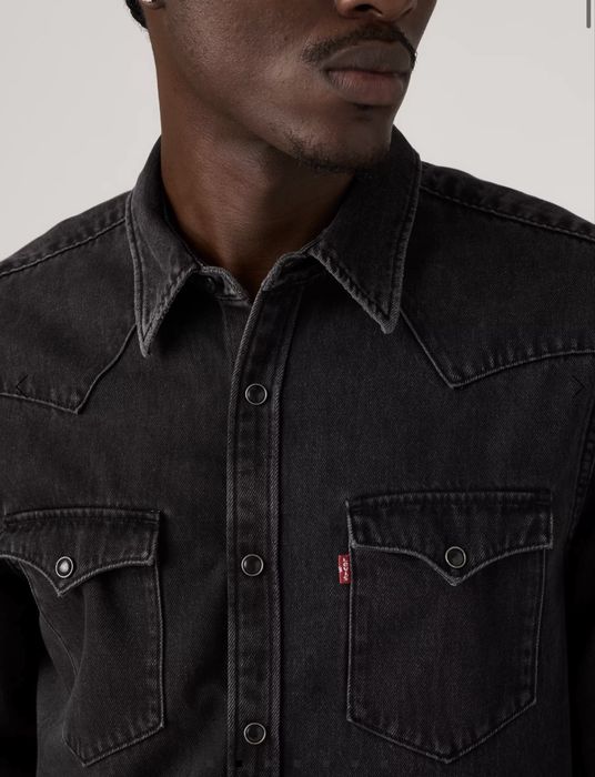 стандартна чоловіча джинсова сорочка від бренду Levi's
