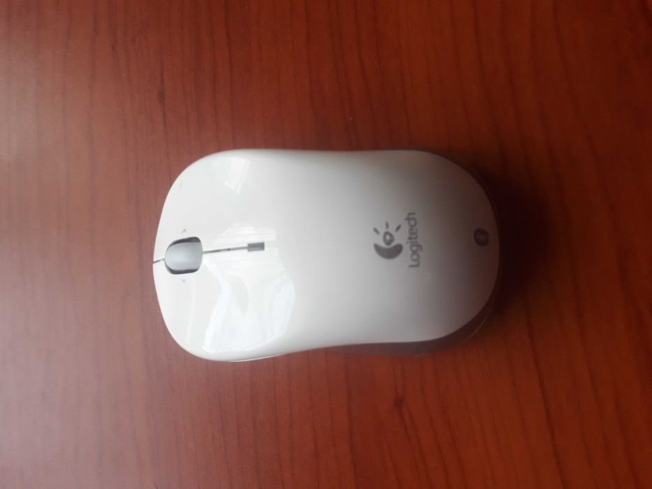 Biała Myszka Logitech Bluetooth bez adaptera M-RCQ142 bezprzewodowa