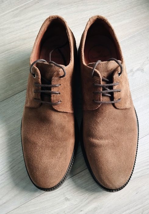 Sapatos derby em camurça