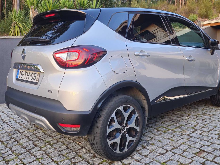 Renault Captur 1.2 TCe Exclusive — photo 3