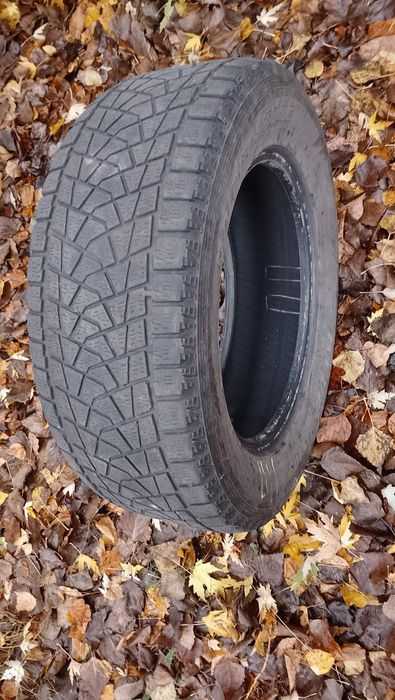 Колесо  265 60 R18 Brigstone  зима