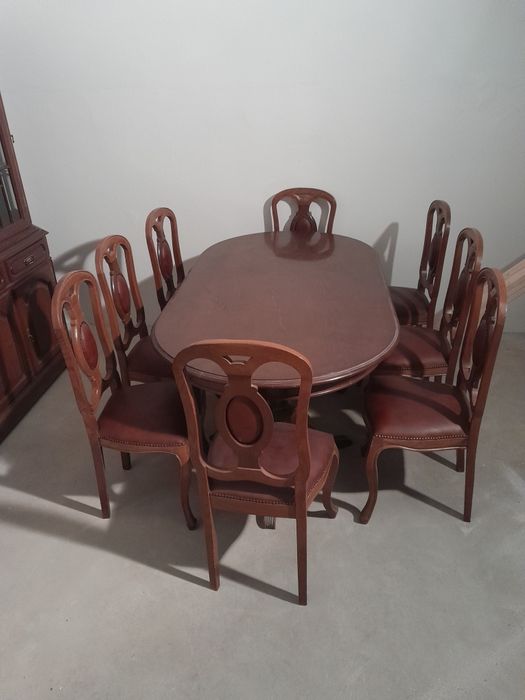 Móvel Sala/ Louceiro e  mesa com 8 cadeiras