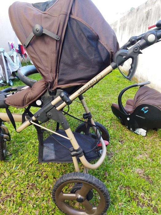 Carrinho de bebê com babycok.64751402685570125