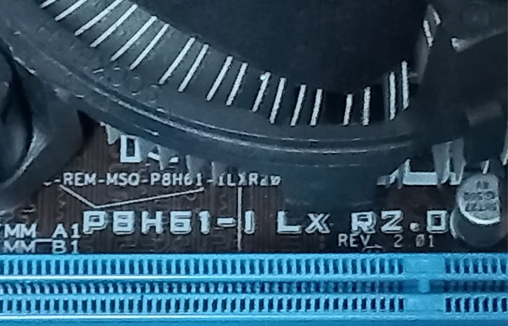 ASUS Micro Motherboard64730038574851121