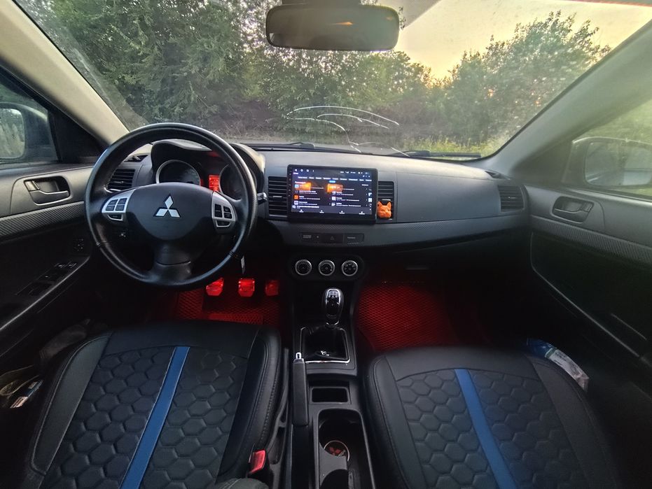 Mitsubishi Lancer 10  2.0л  газ/бензин