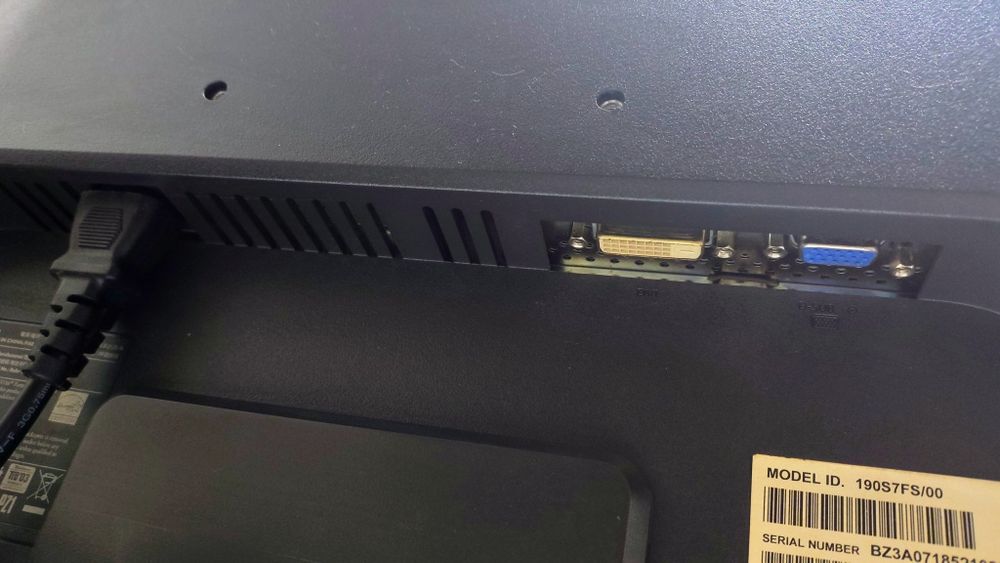 Монітор 19" Philips 190S7FS Сріблястий