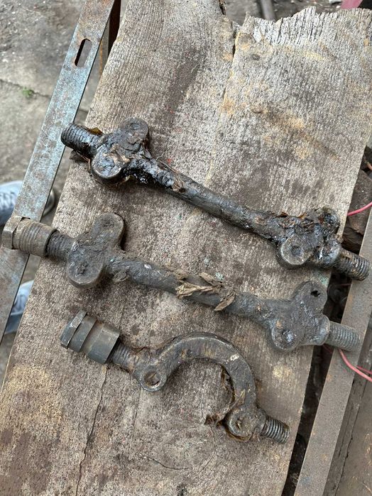 Ось  подкова  Волга Газ-21 Новое.