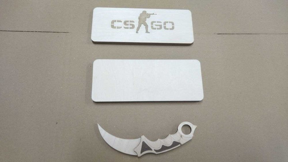 Ніж Karambit з дерева