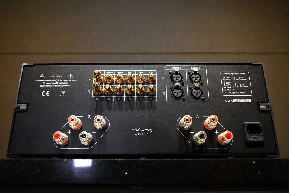 Unison Research Unico 150 Czarny wzmacniacz zintegrowany stereo Outlet