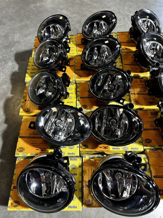 Туманка  противотуманки фара Sprinter W906 спрінтер HELLA в бампер