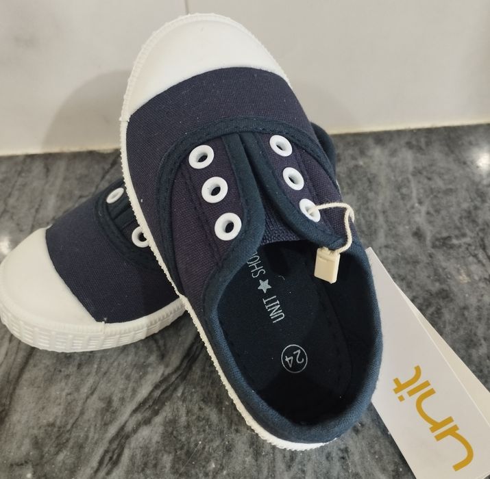 Sapatilhas Azul Marinho Novas da Unit
