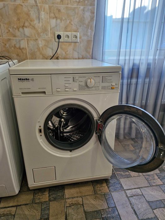 Продам стиральную машинку Miele SOFTTRONIC W2102. 100% РАБОЧАЯ