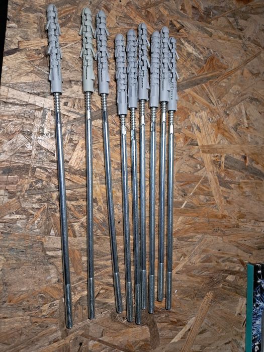 Dyble uchwyty do rynny 12x300 komplet