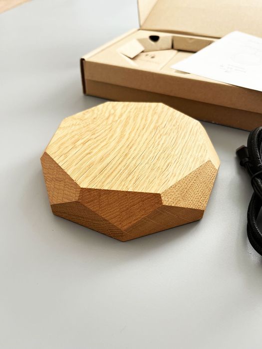 Oakywood ładowarka indukcyjna drewniana geometryczna
