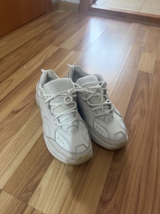Nike кросовки женские