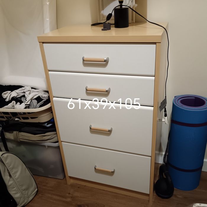 Móvel camiseiro e mesa de cabeceira