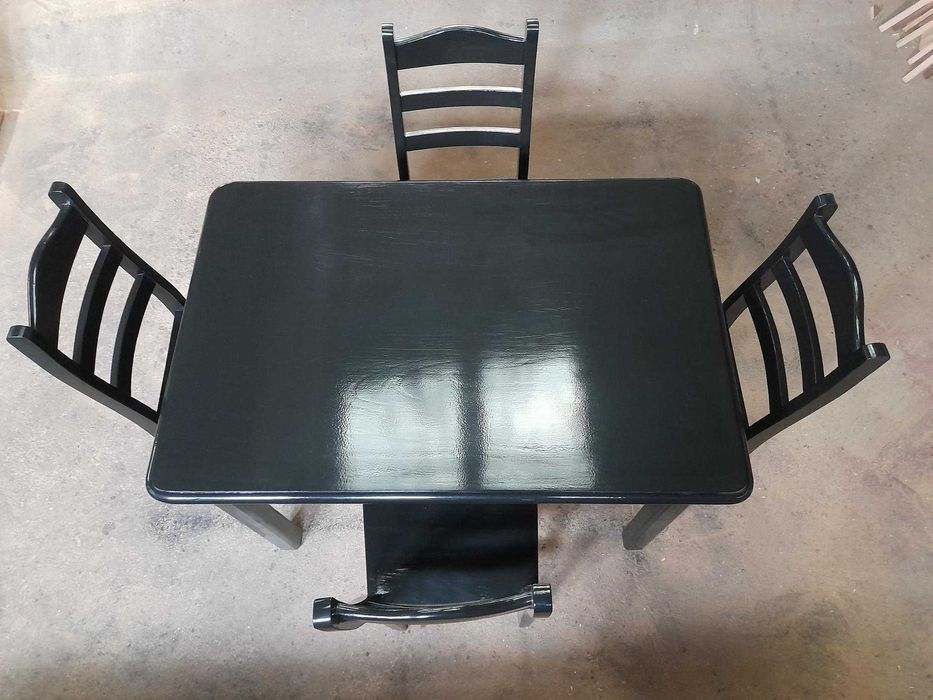 Table and Four Chairs64729970336386124