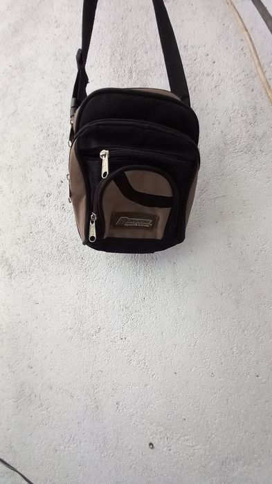 Algumas malas para o dia há dia