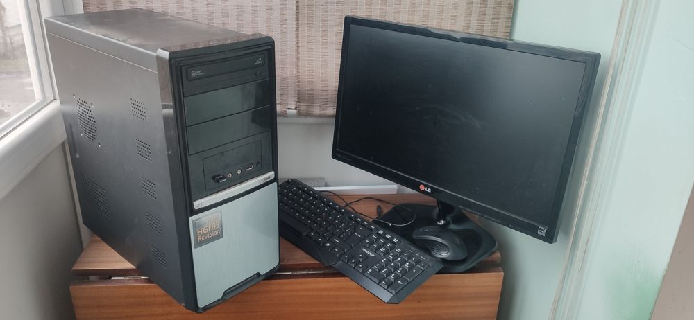 Стаціонарний комп'ютер