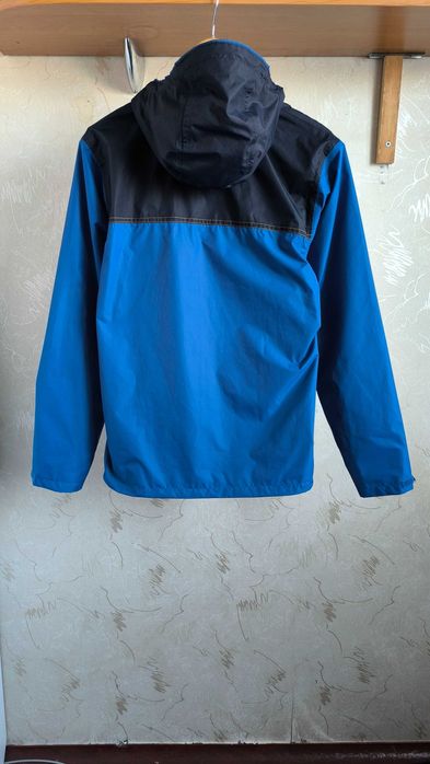 вітровка Quechua Decathlon