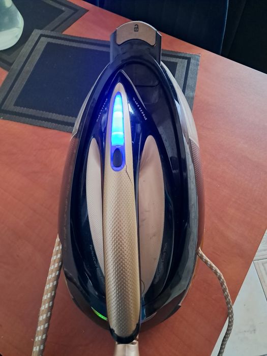Żelazko parowe PHILIPS PerfectCare Elite Plus GC9682