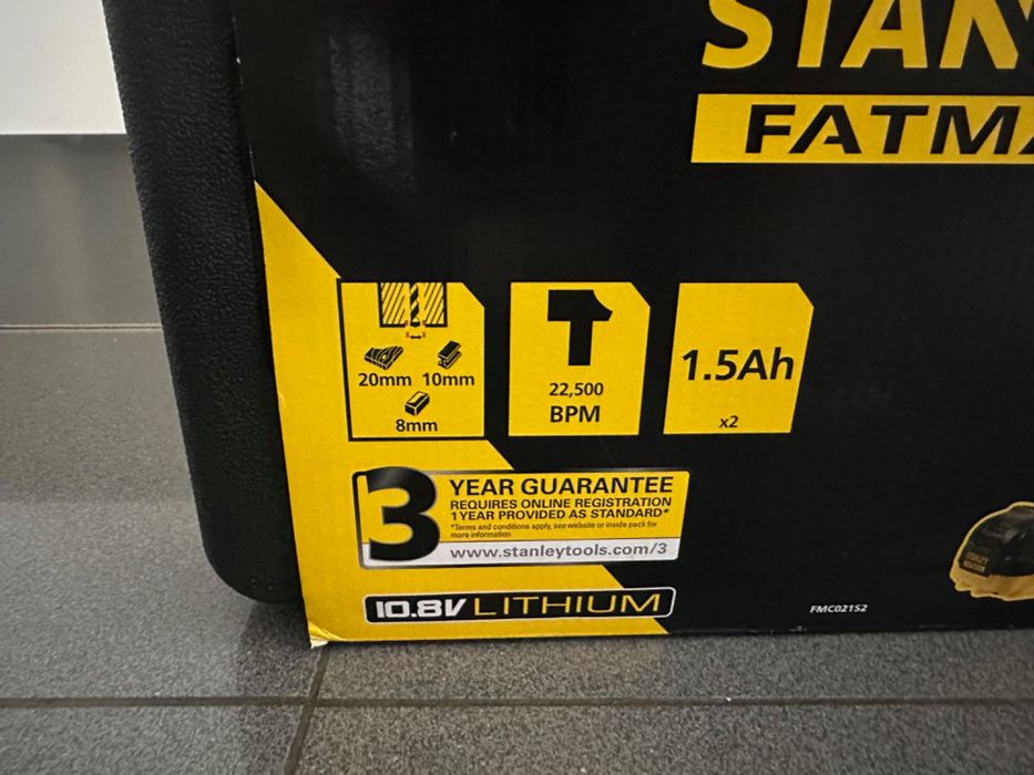 Berbequim Aparafusadora com Percussão Stanley Fatmax FMC021S2-QW 10.8V Novo em Caixa c/Fatura Garantia