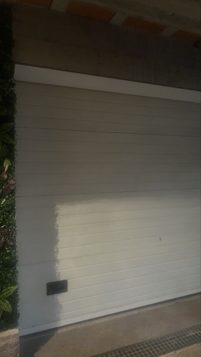 Porta de garagem em aluminio