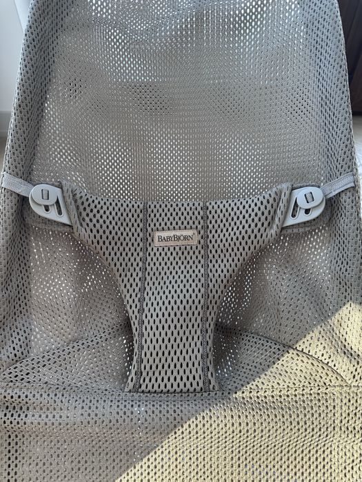 BABYBJORN - leżaczek BLISS MESH - Szary Beż